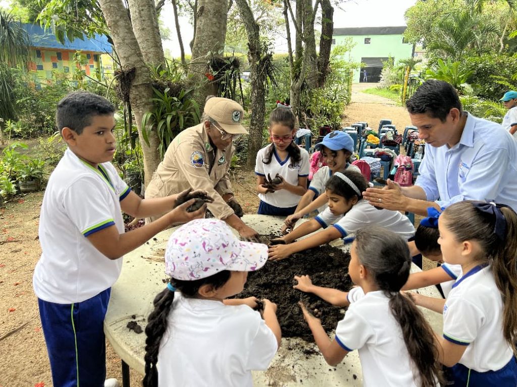 Fumcosandi apuesta por reforestación con bombas de semilla - Agencia Carabobeña de Noticias