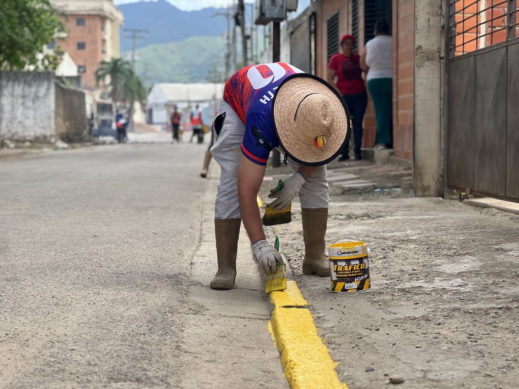 Inician asfaltado en Guayabal y Los Guayabitos - Agencia Carabobeña de Noticias