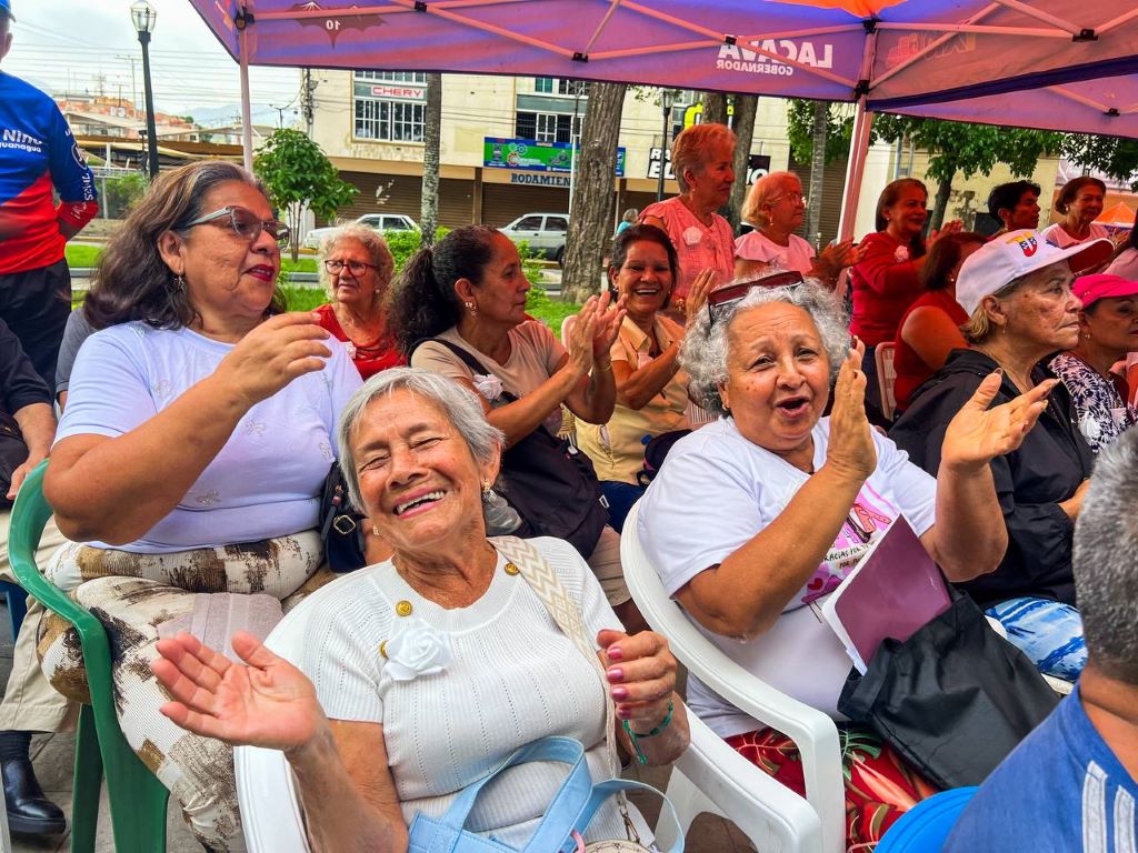 Melodías de Oro en la Plaza - Agencia Carabobeña de Noticias