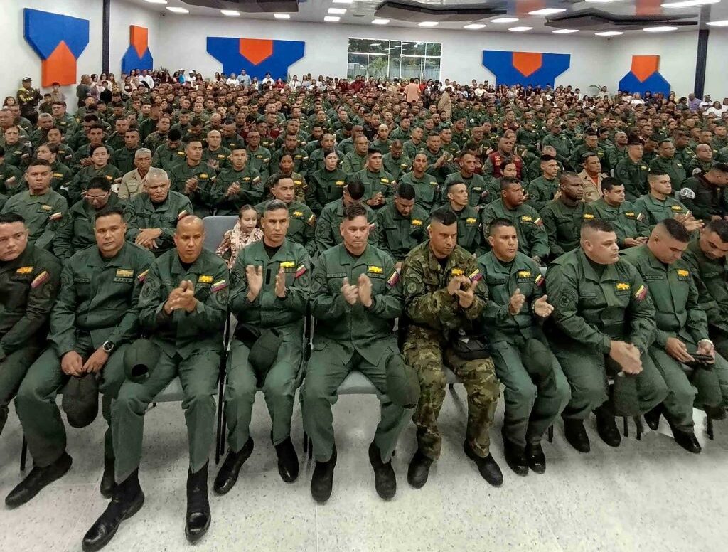 Ascendidos más de 600 funcionarios de FANB en Carabobo - Agencia Carabobeña de Noticias