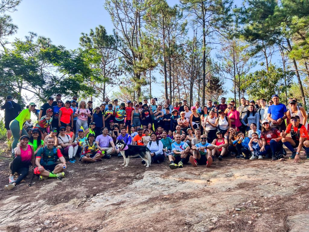 Caminata 5K en cerro El Café de Naguanagua recauda ayuda - Agencia Carabobeña de Noticias