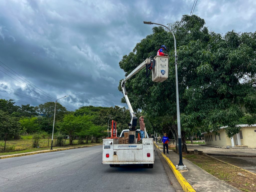 Inician rehabilitación integral de vía hacia el Hospital Carabobo - Agencia Carabobeña de Noticias