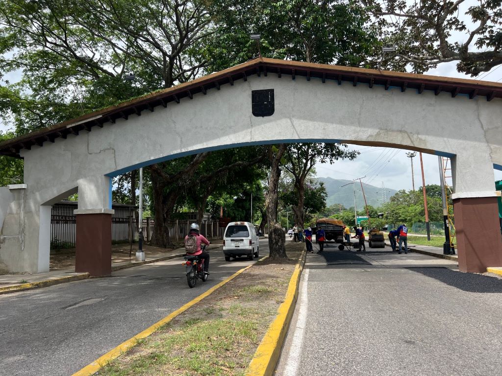 Inician rehabilitación integral de vía hacia el Hospital Carabobo - Agencia Carabobeña de Noticias