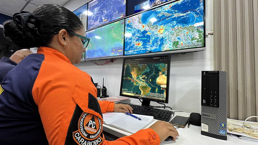 Monitoreo permanente ante paso de Onda Tropical número 31 - Agencia Carabobeña de Noticias