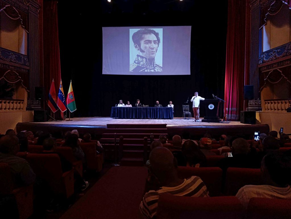 Movimiento Fortín 4F rindió homenaje al Libertador - Agencia Carabobeña de Noticias
