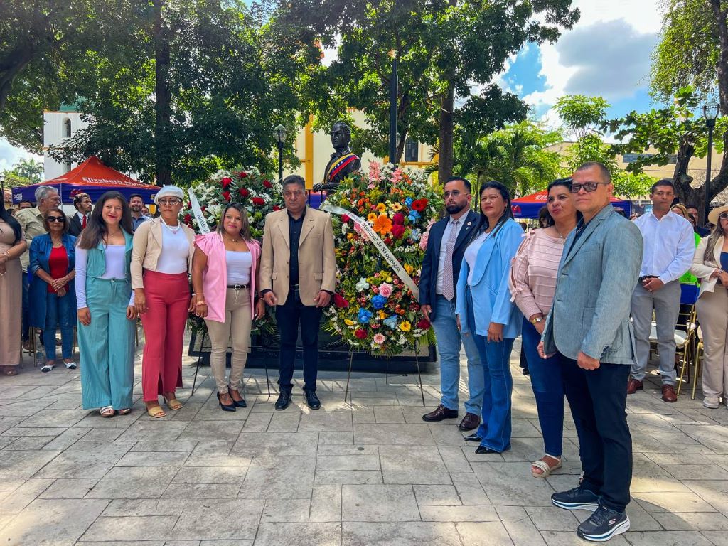 Naguanagua conmemoró natalicio del Libertador - Agencia Carabobeña de Noticias