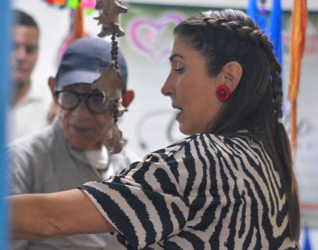 Nancy de Lacava promueve bolsas ecológicas en Bejuma - Agencia Carabobeña de Noticias