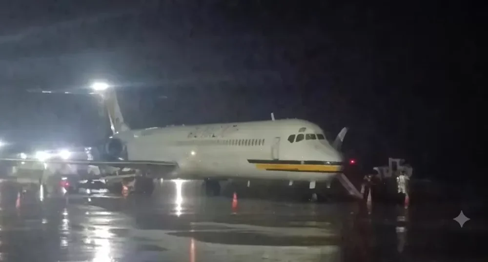 Rayo impactó avión en aeropuerto de Valencia - Agencia Carabobeña de Noticias