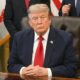 Trump amenaza a Irán con destruir puente y centrales