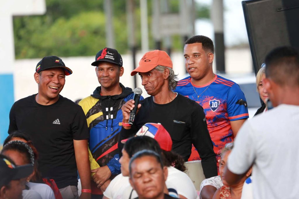 “Venezuela Renace” entregó materiales para la construcción - Agencia Carabobeña de Noticias
