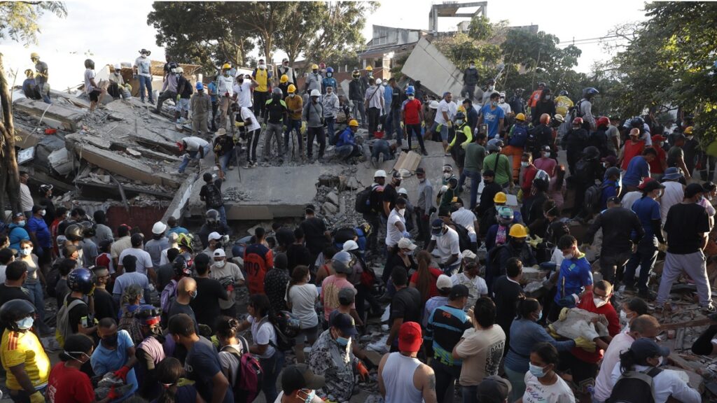 132 muertos por terremoto en Colombia