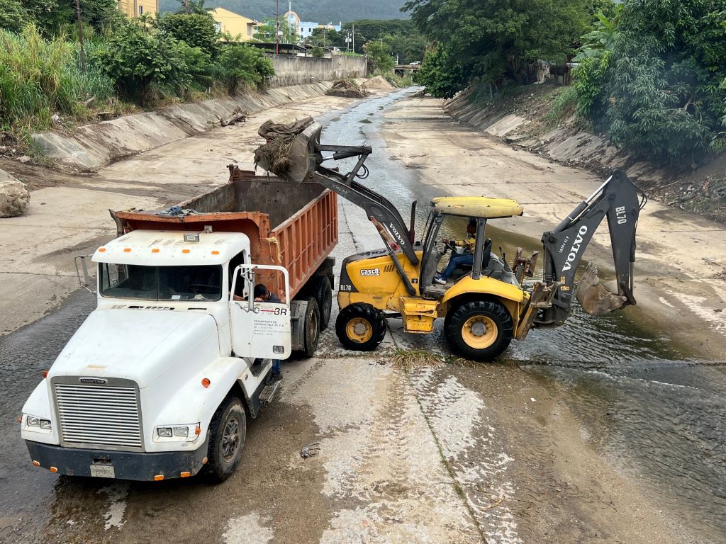 Alcaldía de Naguanagua intensificó la limpieza y dragado de caños - Agencia Carabobeña de Noticias