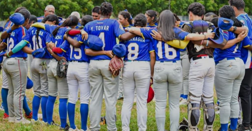 Beisbol femenino debuta con victoria - Agencia Carabobeña de Noticias
