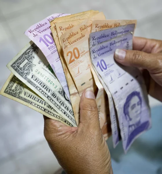 El bolívar se devaluó 15 % frente al dólar durante julio - Agencia Carabobeña de Noticias
