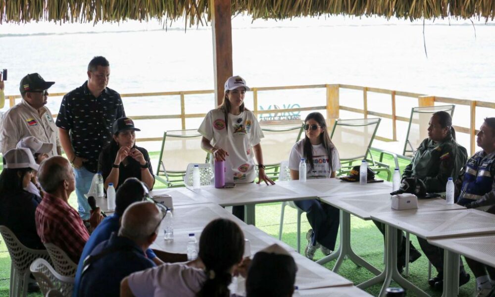 Encuentro con prestadores de servicio del eje costero carabobeño - Agencia Carabobeña de Noticias