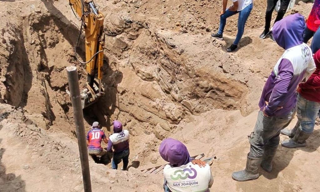 Limpieza de colector obstruido en San Joaquín - Agencia Carabobeña de Noticias