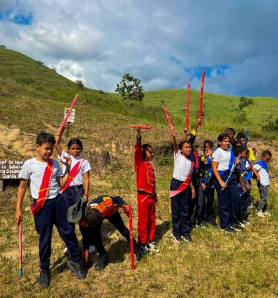 Niños de Los Mangos II escenificaron la Batalla de Naguanagua - Agencia Carabobeña de Noticias