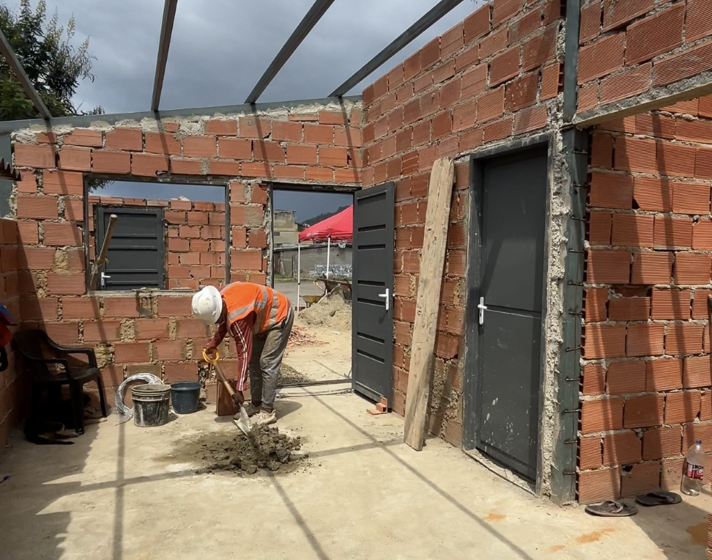 Plan Venezuela Renace reconstruye viviendas - Agencia Carabobeña de Noticias