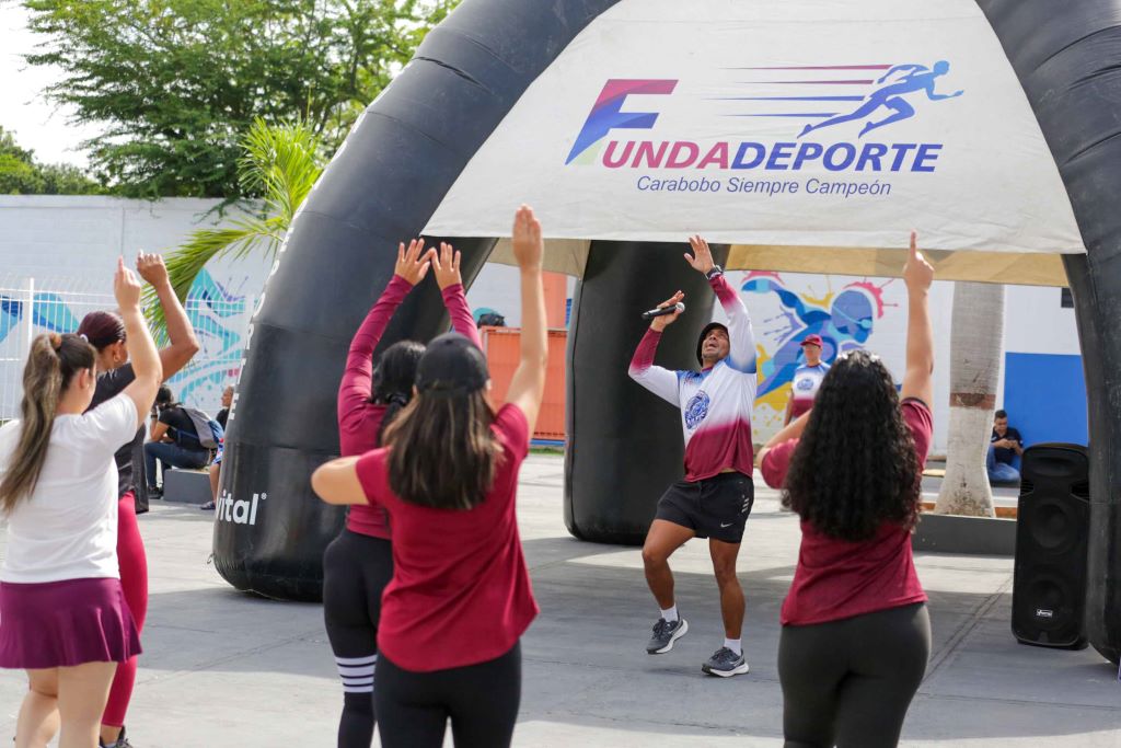 Primer aniversario de la reinauguración del complejo de piscinas de La Isabelica - Agencia Carabobeña de Noticias