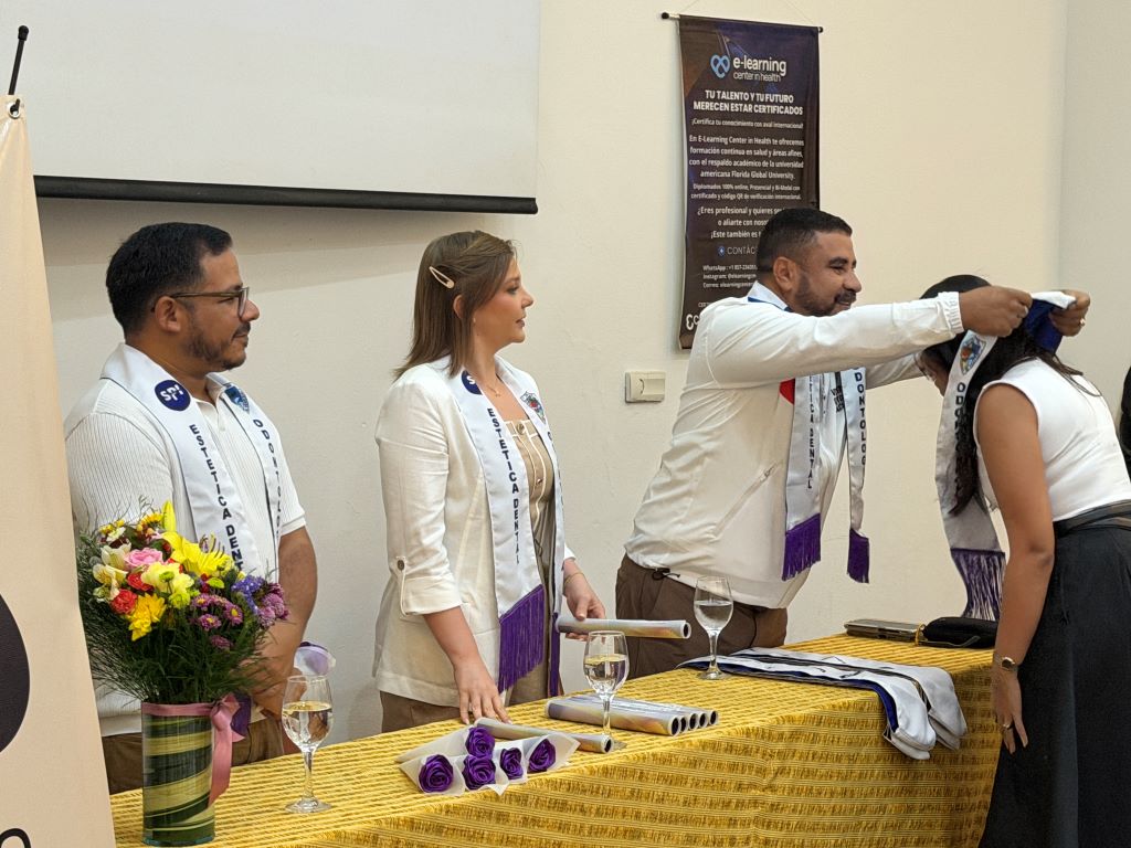 Primera cohorte del Diplomado de Estética Dental - Agencia Carabobeña de Noticias