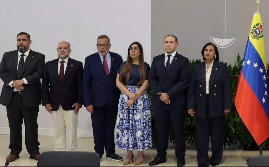Primeras imágenes de la mesa de diálogo - Agencia Carabobeña de Noticias