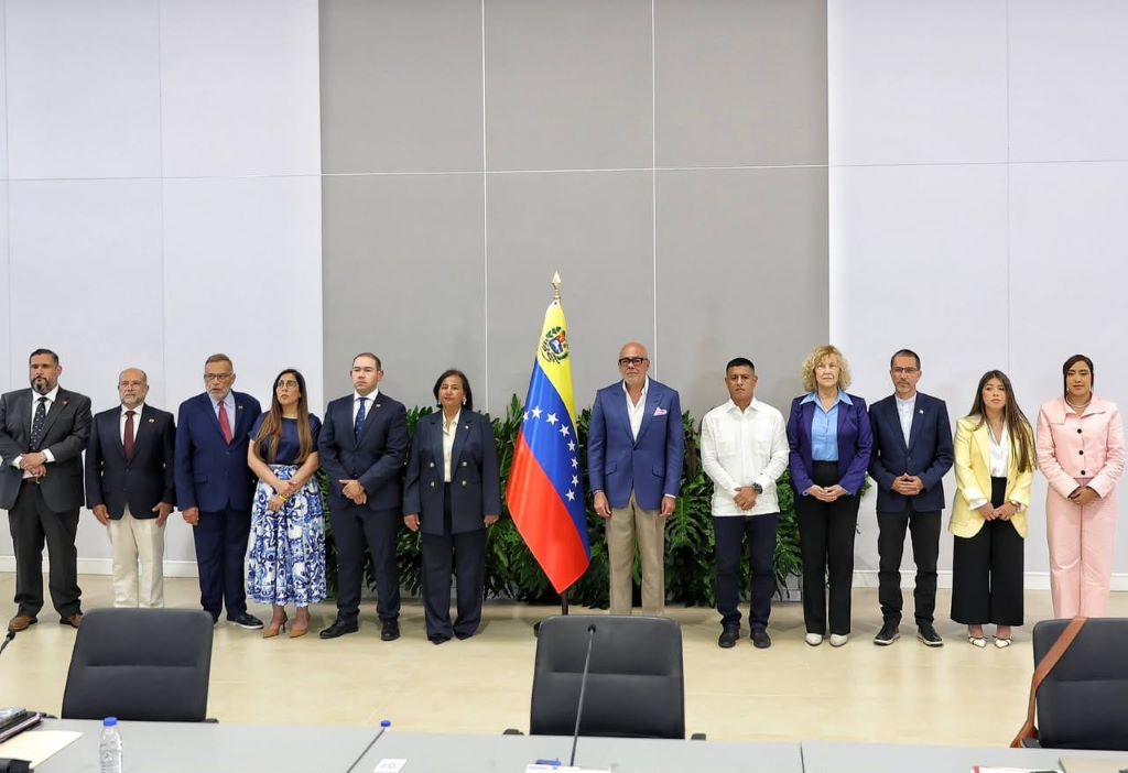 Primeras imágenes de la mesa de diálogo - Agencia Carabobeña de Noticias