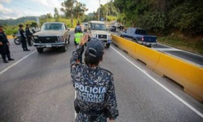 Prohibida revisión de teléfonos y retención de documentos - Agencia Carabobeña de Noticias