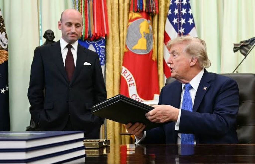 Trump intenta nuevamente frenar la ciudadanía por nacimiento - Agencia Carabobeña de Noticias