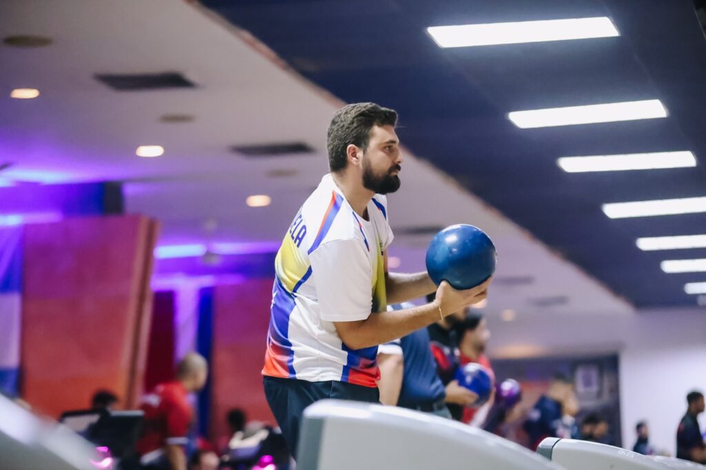 Venezuela gana tres doradas en lucha, natación y boliche en CAC 2026
