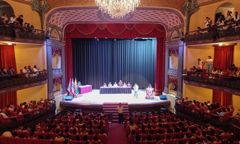 entrega de títulos de bachilleres a 148 graduandos del Liceo Pedro Gual - Agencia Carabobeña de Noticias