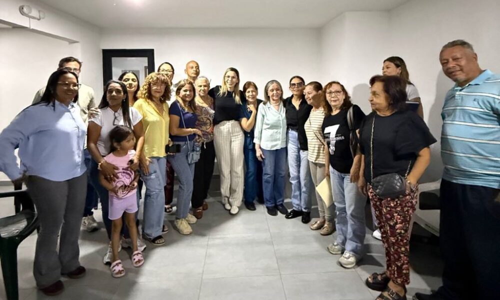 Alcaldesa Elizabeth Niño refuerza atención a condominios - Agencia Carabobeña de Noticias
