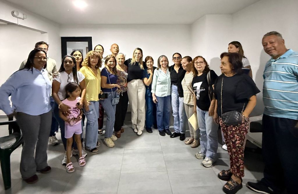 Alcaldesa Elizabeth Niño refuerza atención a condominios - Agencia Carabobeña de Noticias