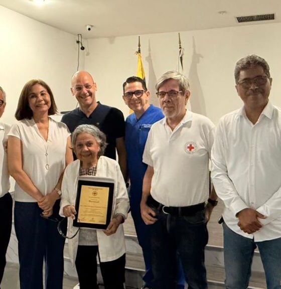 CRV homenajeó a doctores María Alvarado e Igor Pretrola - Agencia Carabobeña de Noticias