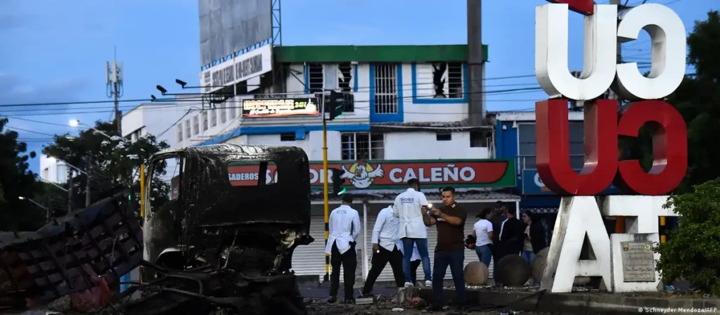 Atentado con carro bomba - Agencia Carabobeña de Noticias