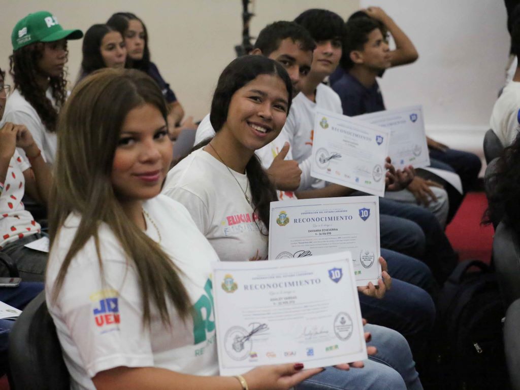 Entregaron reconocimientos del Plan Vacacional Ríe 2026 - Agencia Carabobeña de Noticias