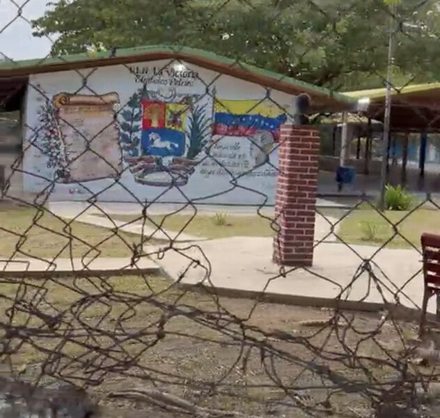 Karín Salanova escuelas