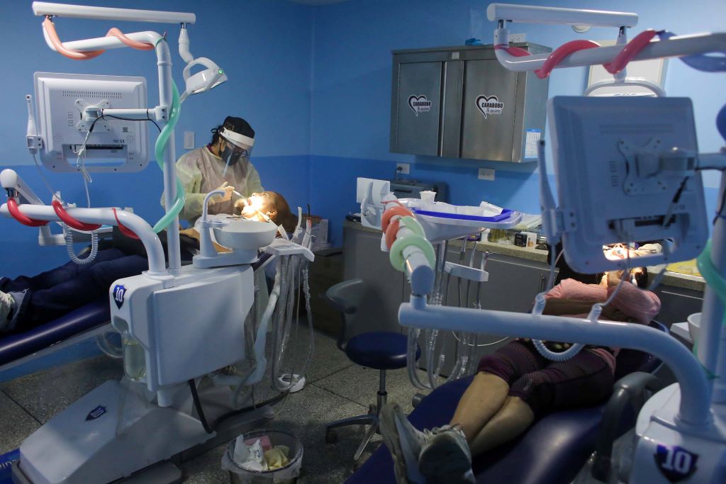 Más de 800 pacientes atendidos en servicio de Odontología - Agencia Carabobeña de Noticias