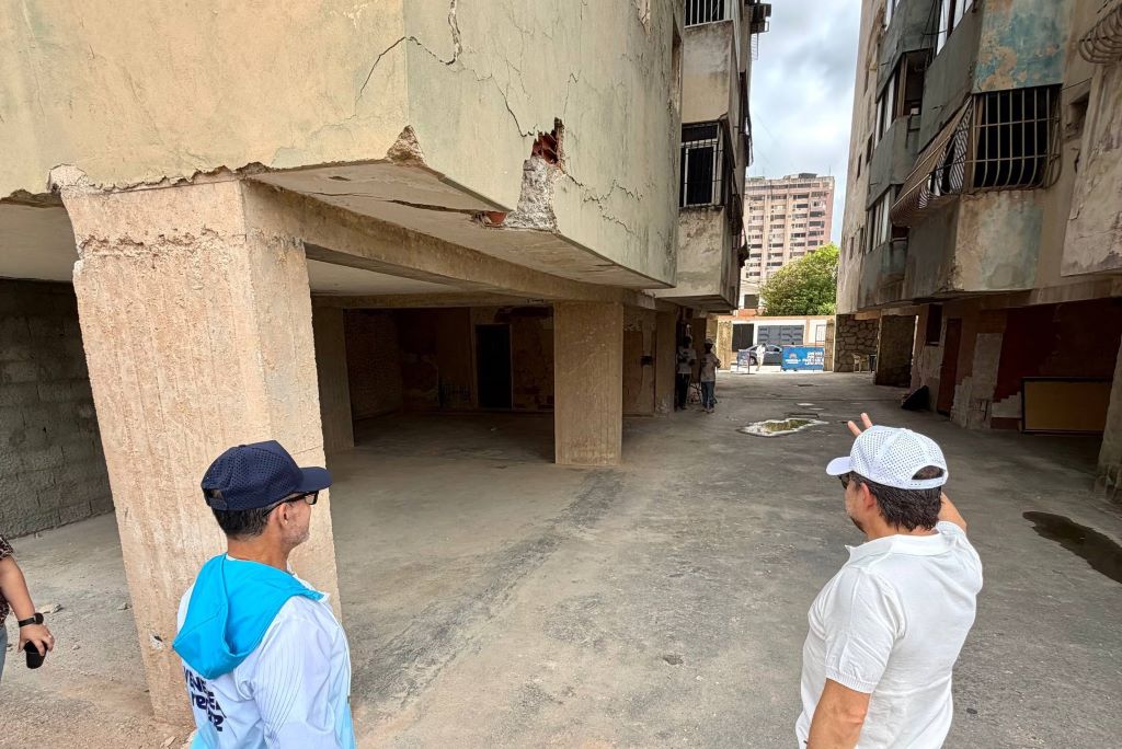 Supervisan recuperación de edificios afectados terremotos - Agencia Carabobeña de Noticias